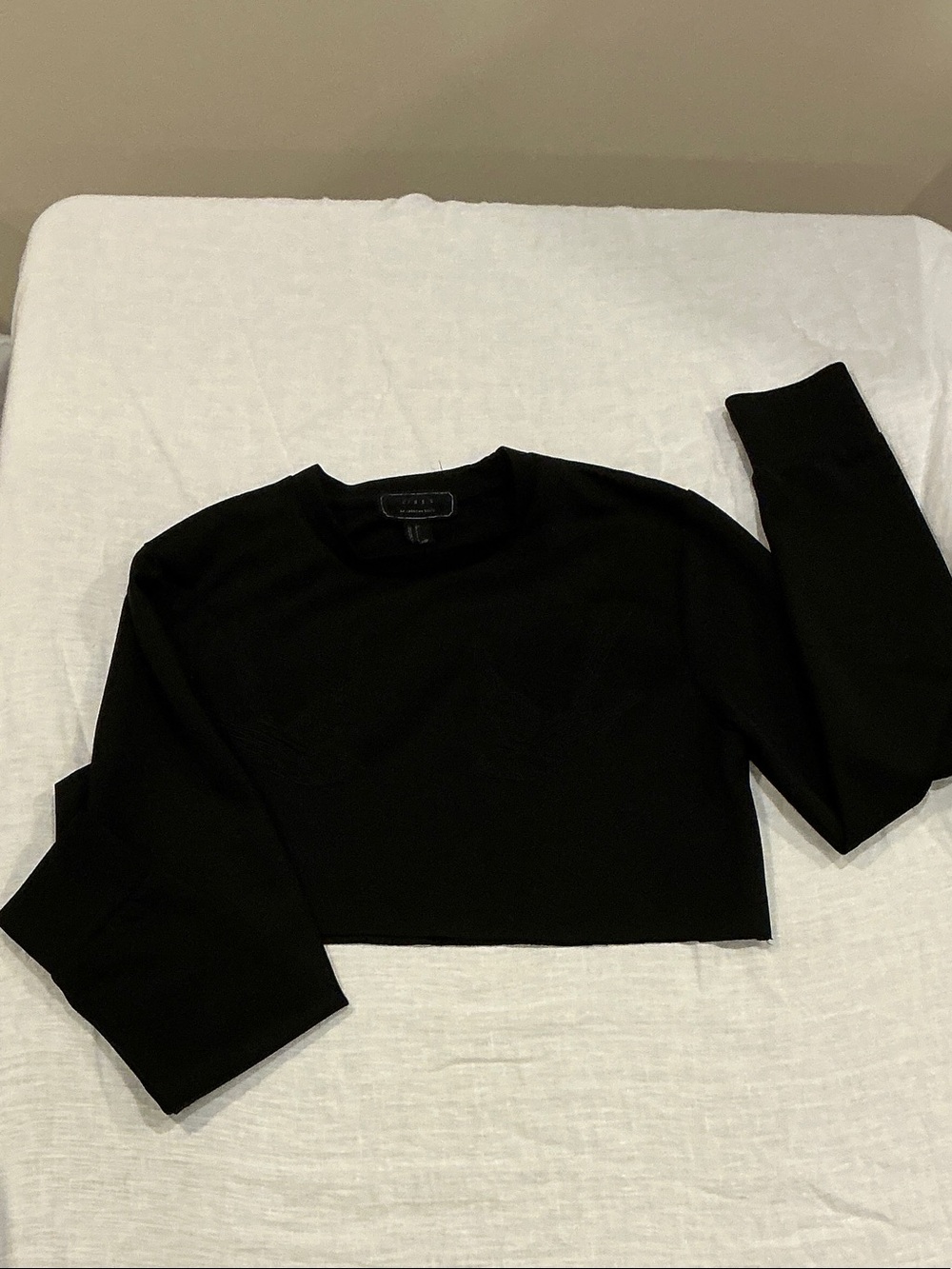 2 Men brand Cropped Black Pullover w/ Swallow Embroidery Size Small